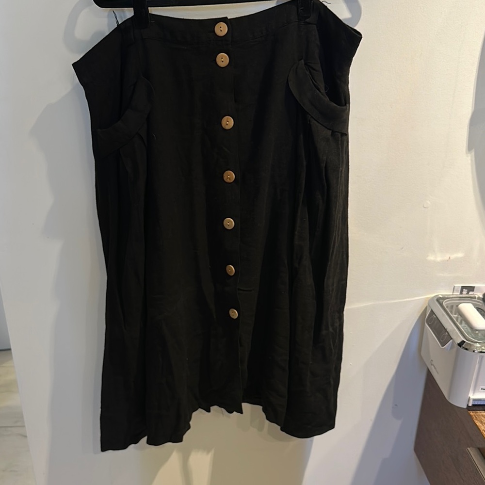 Mod Cloth Midi Black Button-Front Skirt